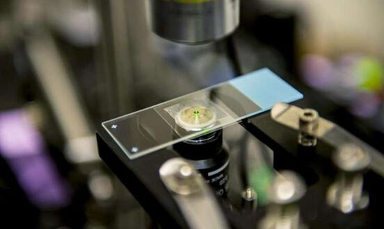 快速加熱冷卻-科學家研發全新激光增益材料